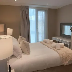 The Macadamia At Ryedale House York